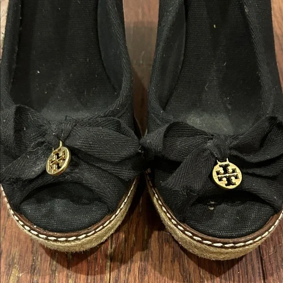 Tory Burch Black Wedge Espadrille Shoes - Picture 2 of 11